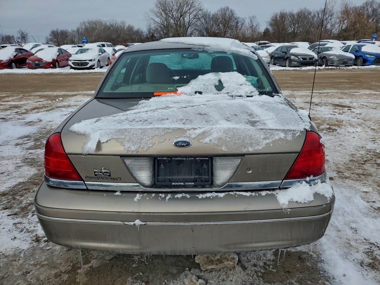 2005 Ford Crown Victoria Lx - Image 6