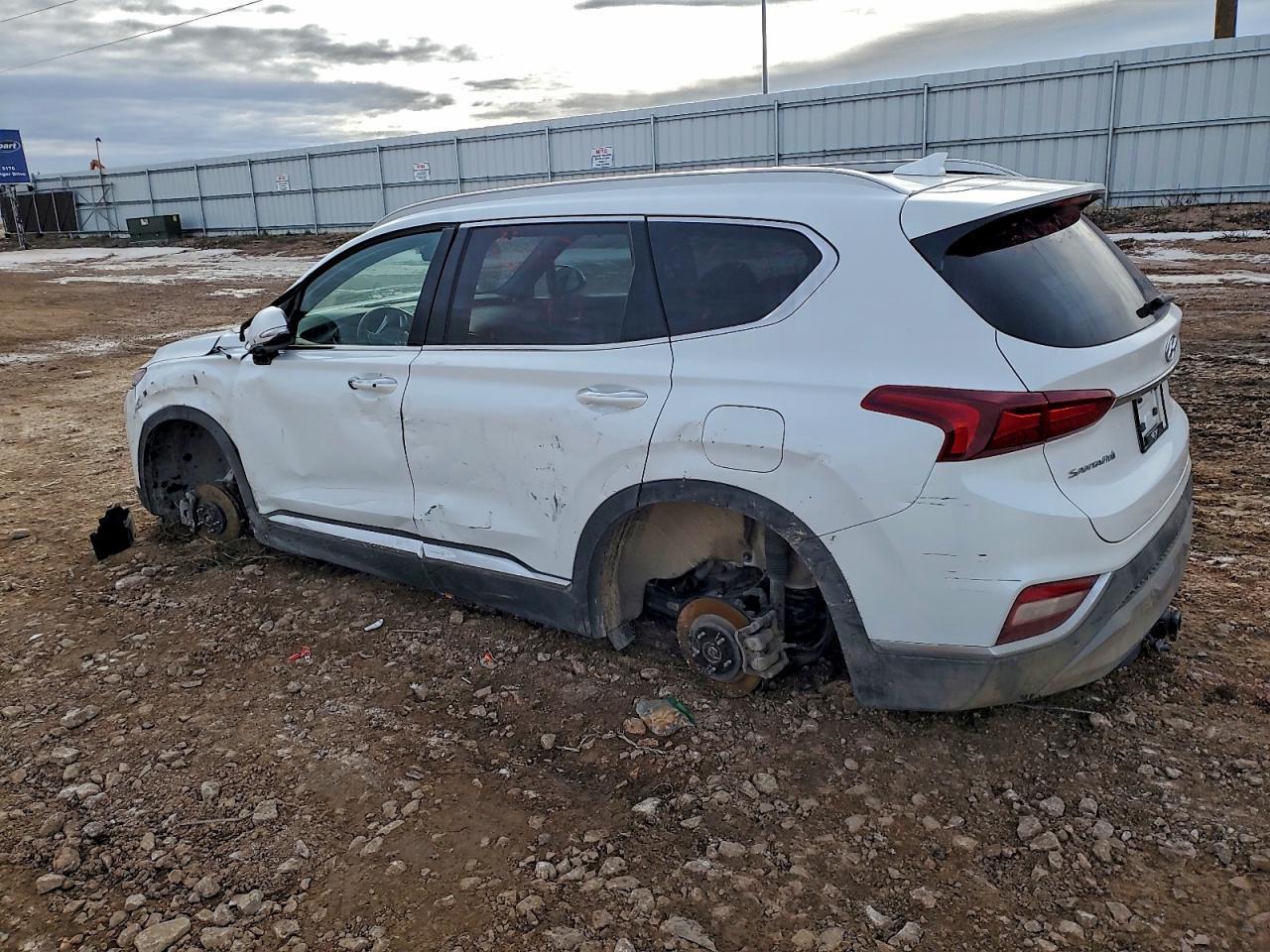 2020 Hyundai Santa Fe Sel - Image 2