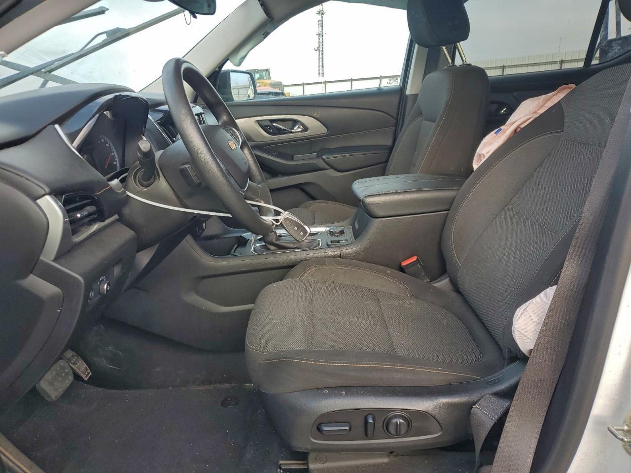 2021 Chevrolet Traverse Ls - Фото 7