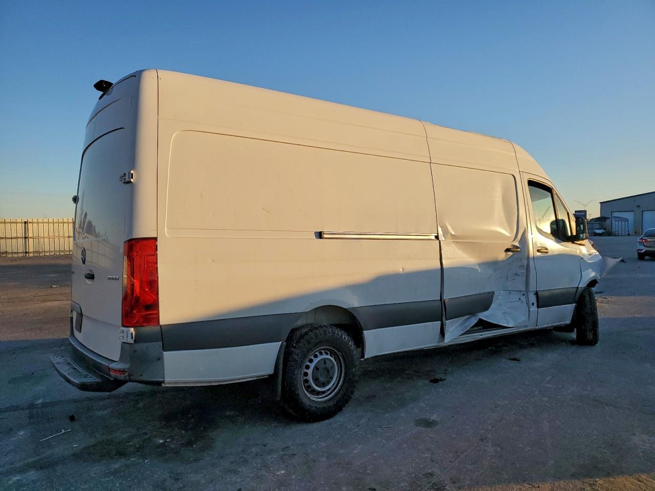 2020 Mercedes-Benz Sprinter 2500 - Image 3