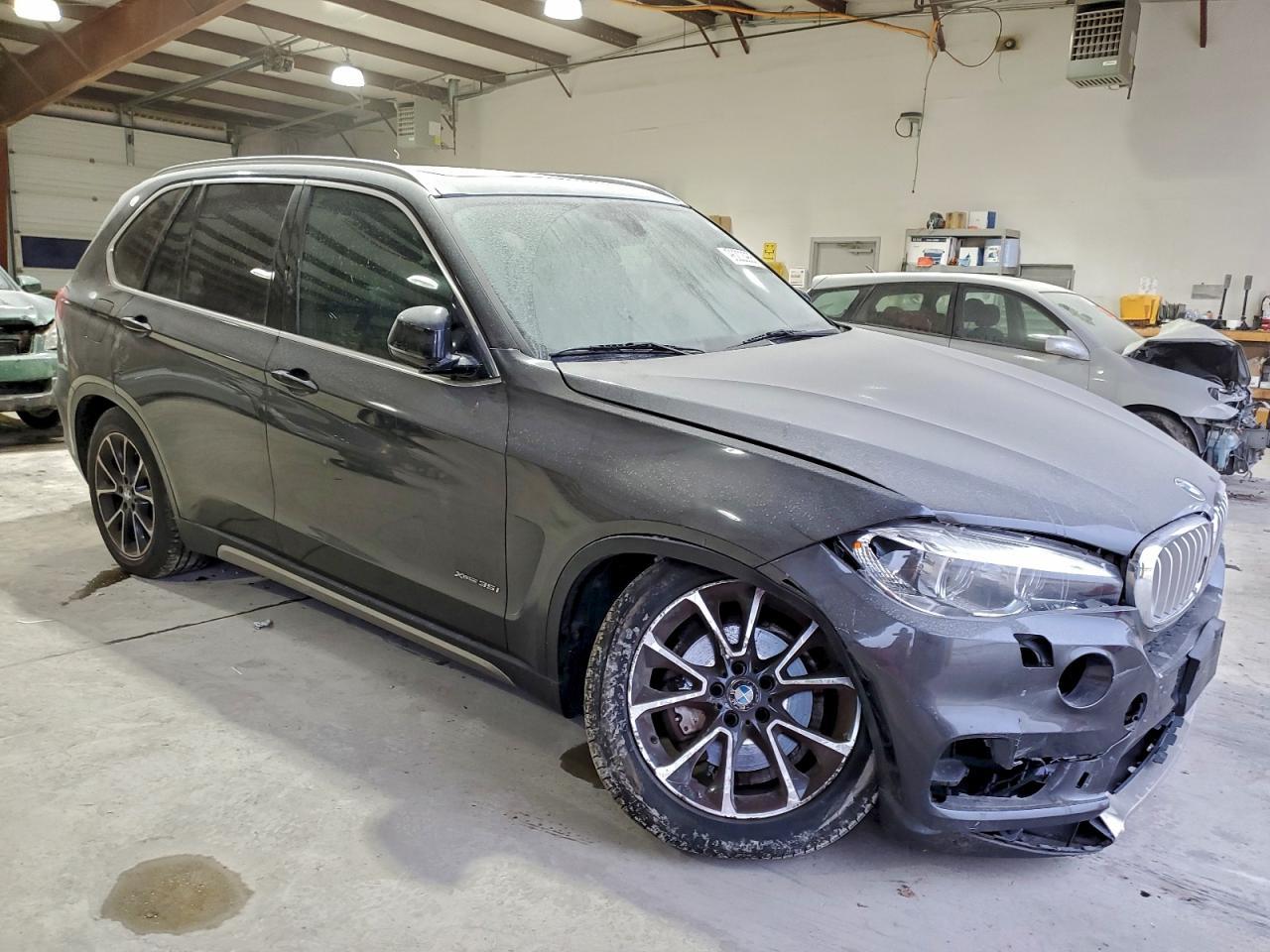 2017 BMW X5 xDrive35I - Фото 4