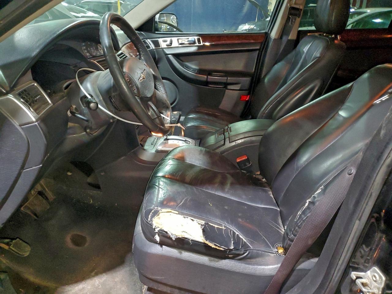 2004 Chrysler Pacifica - Image 7