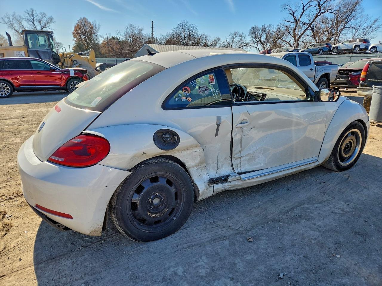 2013 Volkswagen Beetle - Image 3