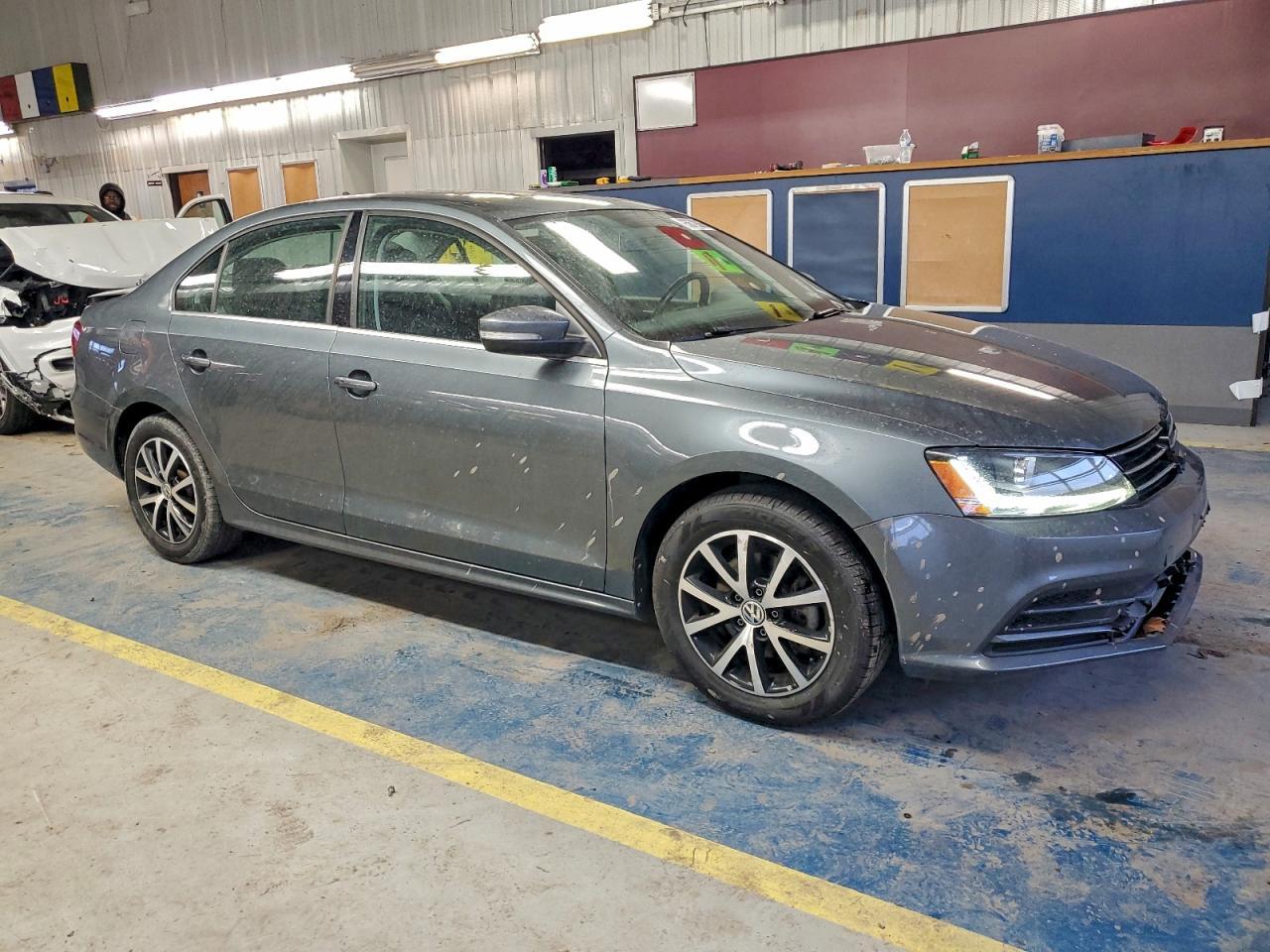 2017 Volkswagen Jetta Se - Фото 4