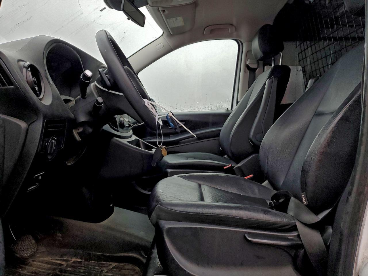 2022 Mercedes Benz Metris Delivery Van - Фото 7