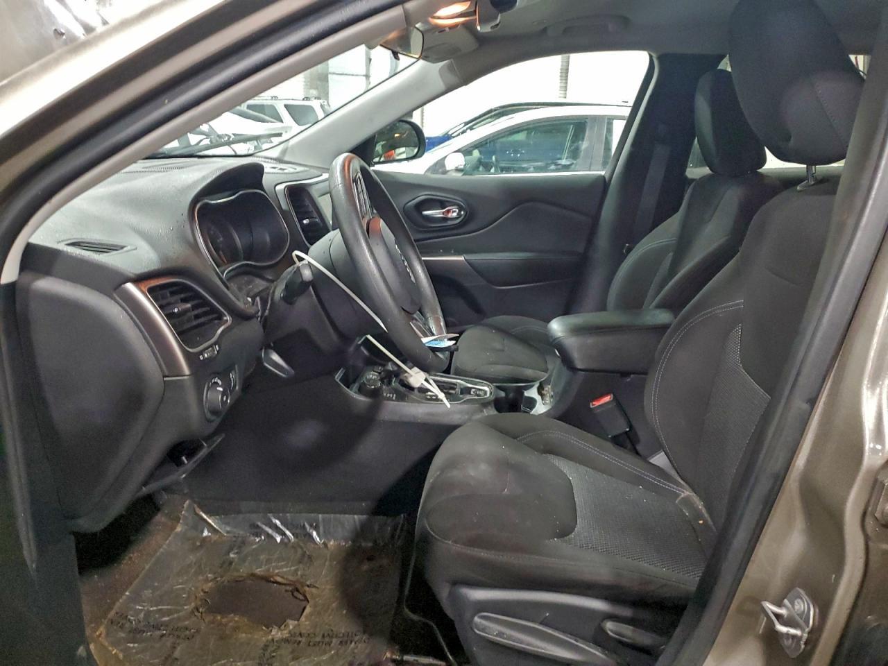 2019 Jeep Cherokee Latitude - Фото 7