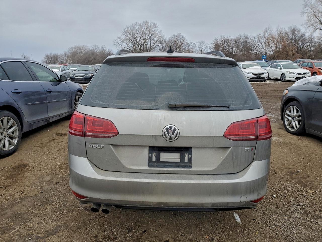 2017 Volkswagen Golf Sportwagen S - Image 6