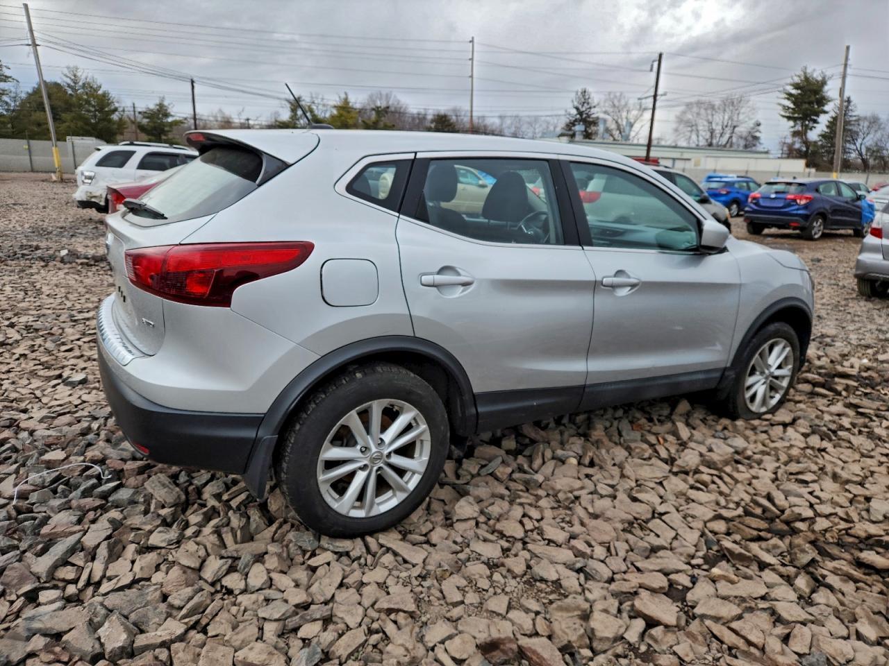 2018 Nissan Rogue Sport S - Фото 3