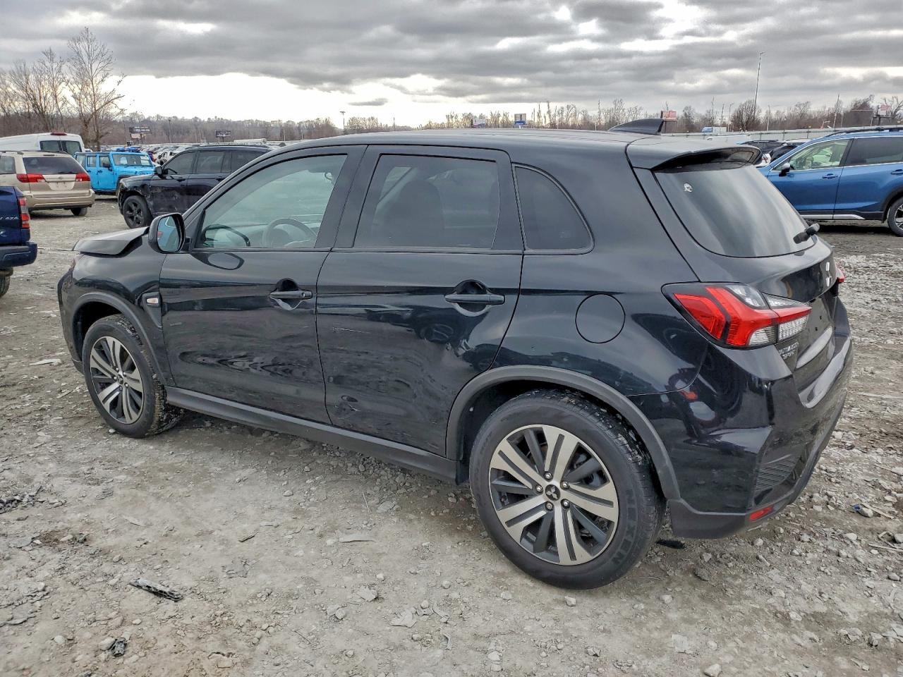 2022 Mitsubishi Outlander Sport Es - Image 2