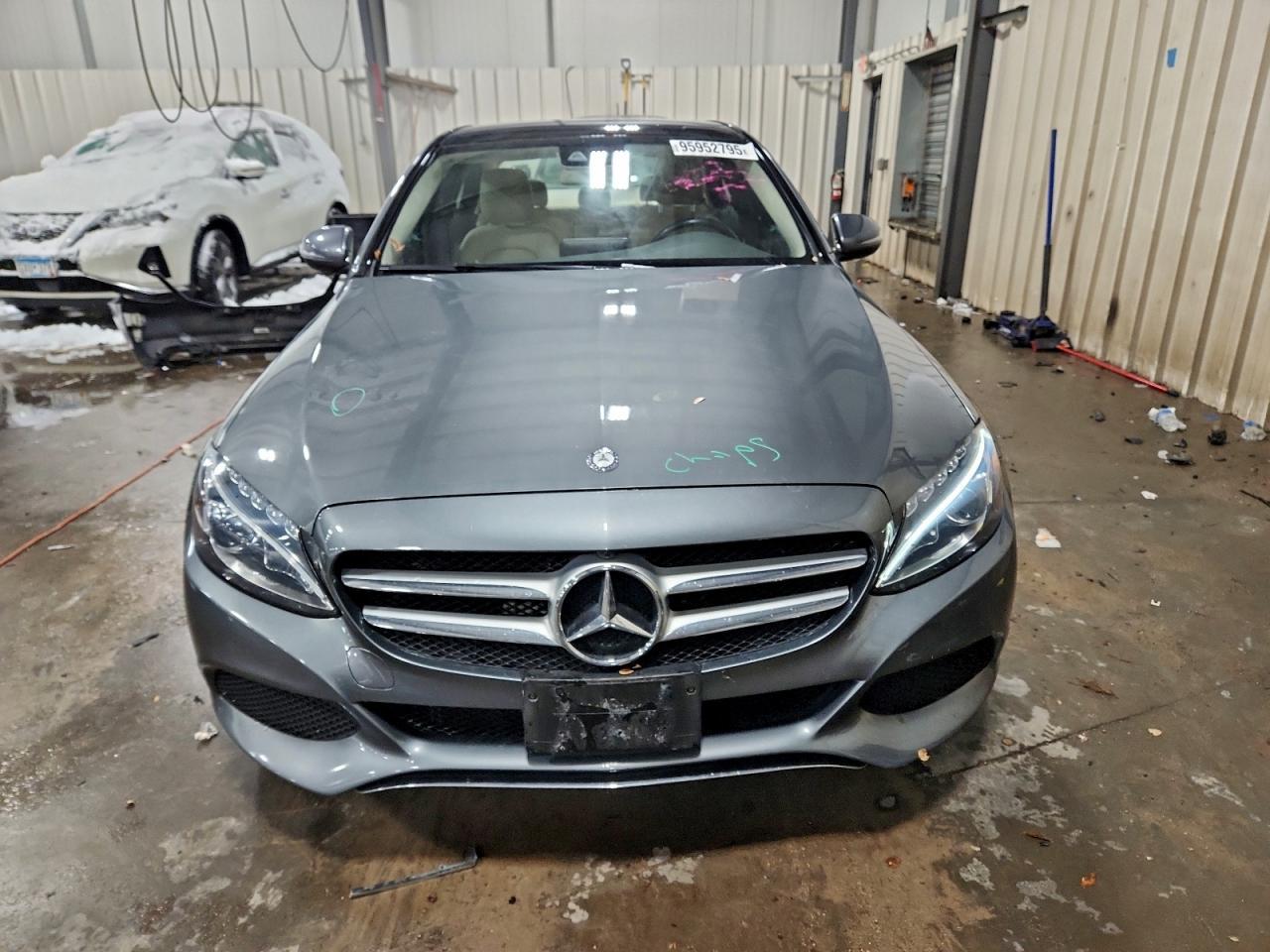 2017 Mercedes-Benz C 300 4Matic - Фото 5