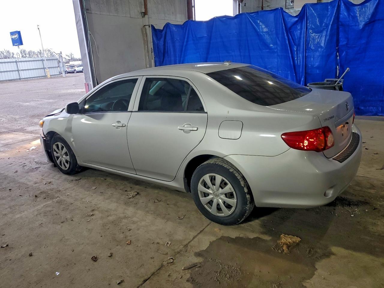 2010 Toyota Corolla Base - Фото 2