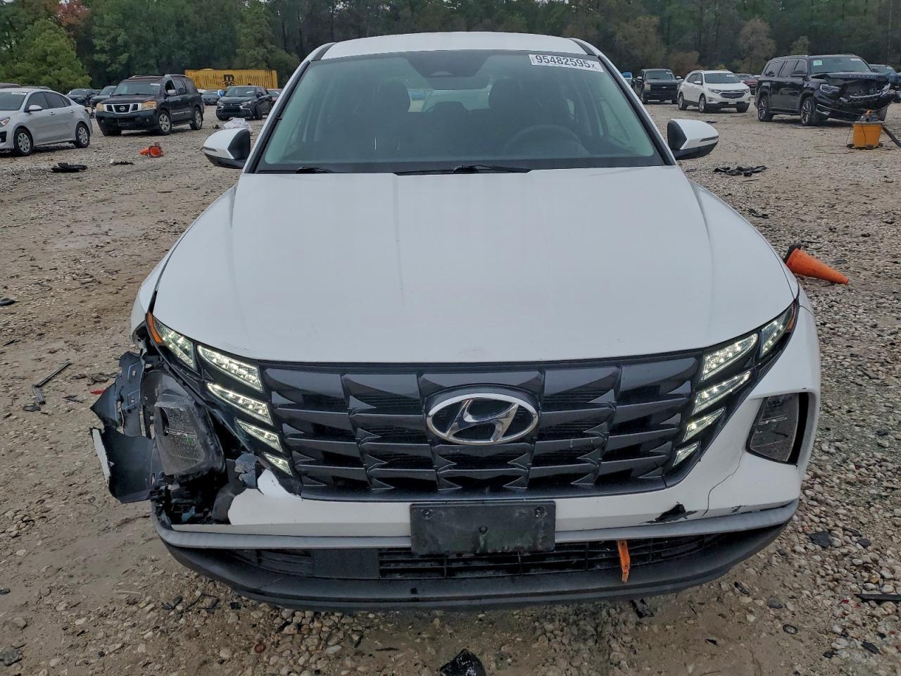 2022 Hyundai Tucson Se - Image 5