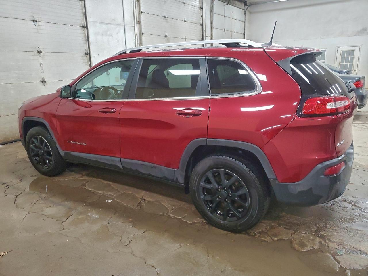 2017 Jeep Cherokee Latitude - Фото 2