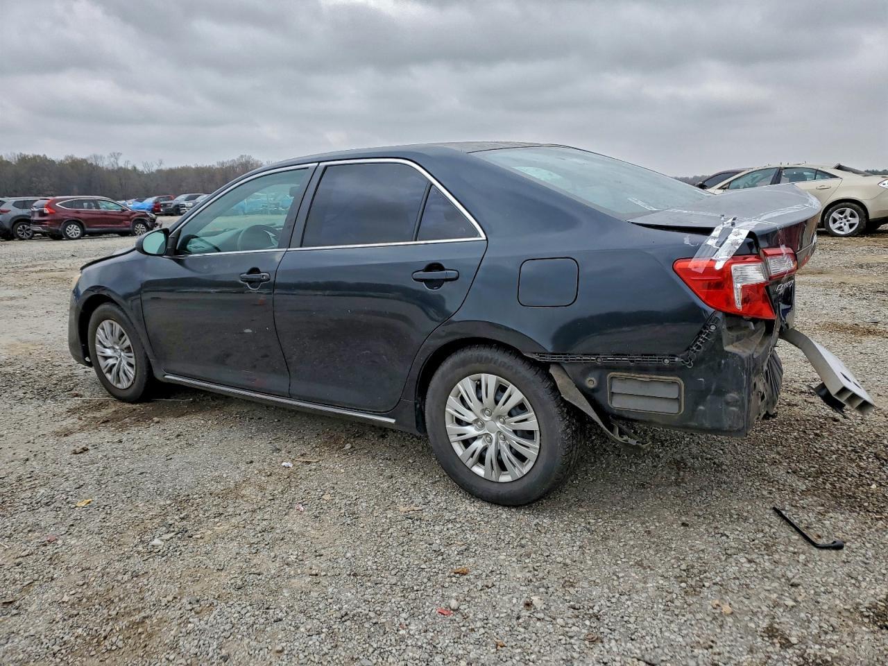 2012 Toyota Camry Base - Фото 2