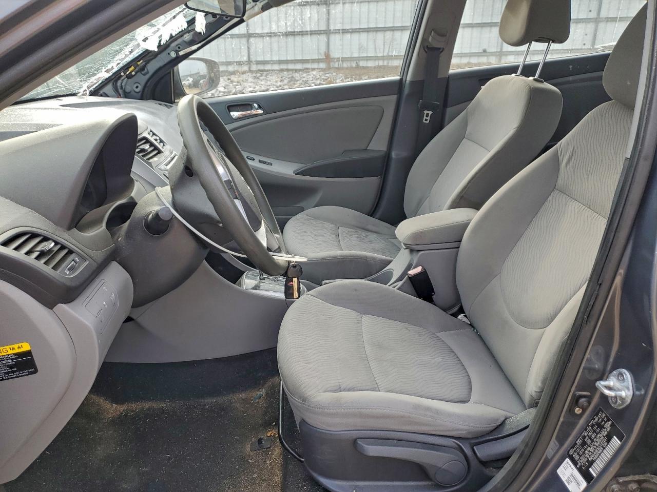 2012 Hyundai Accent Gls - Image 7