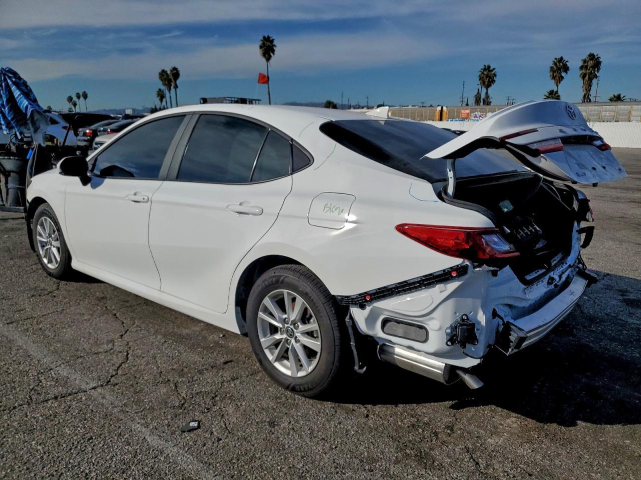 2025 Toyota Camry Xse - Фото 2