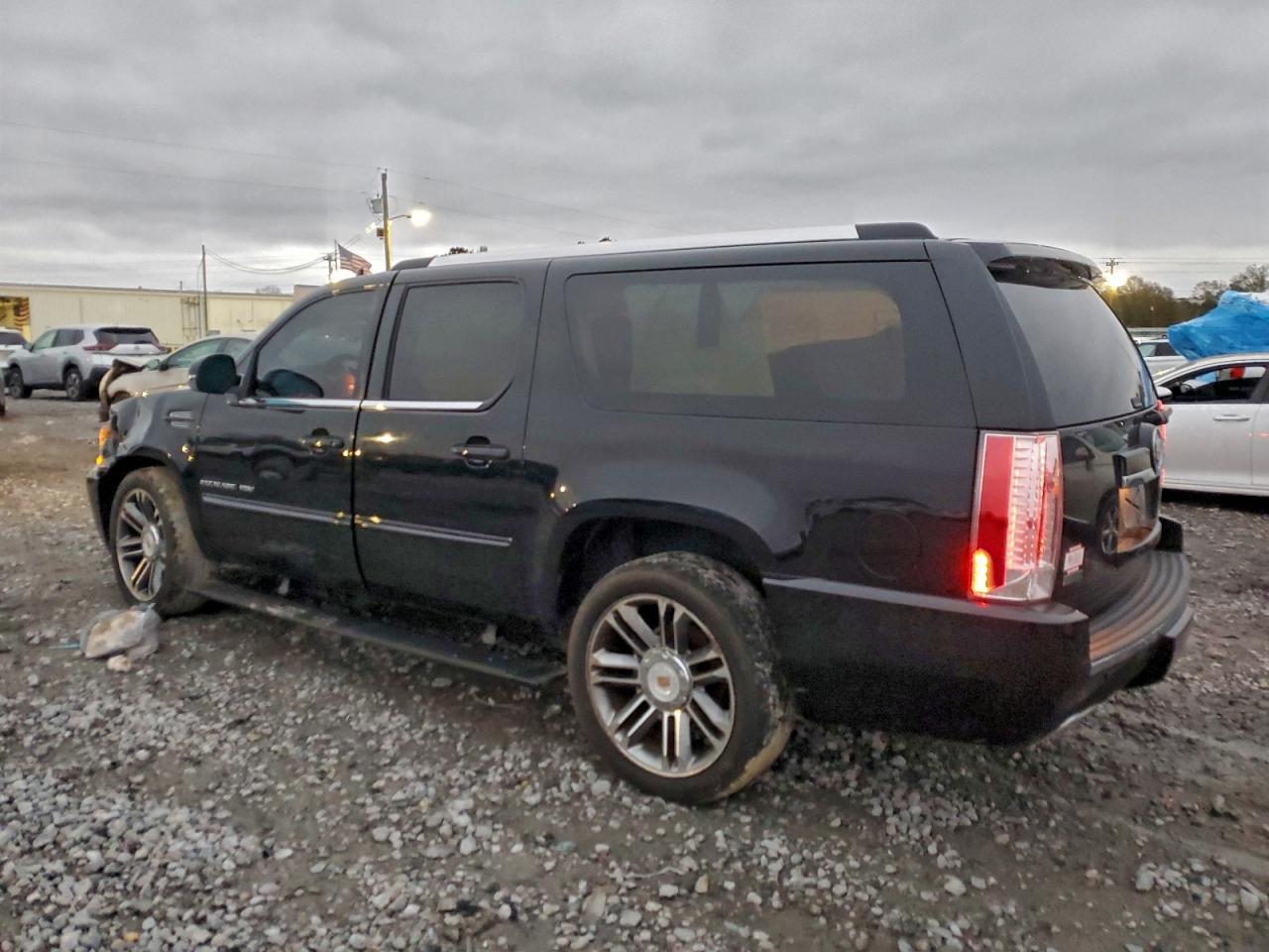 2012 Cadillac Escalade - Фото 2