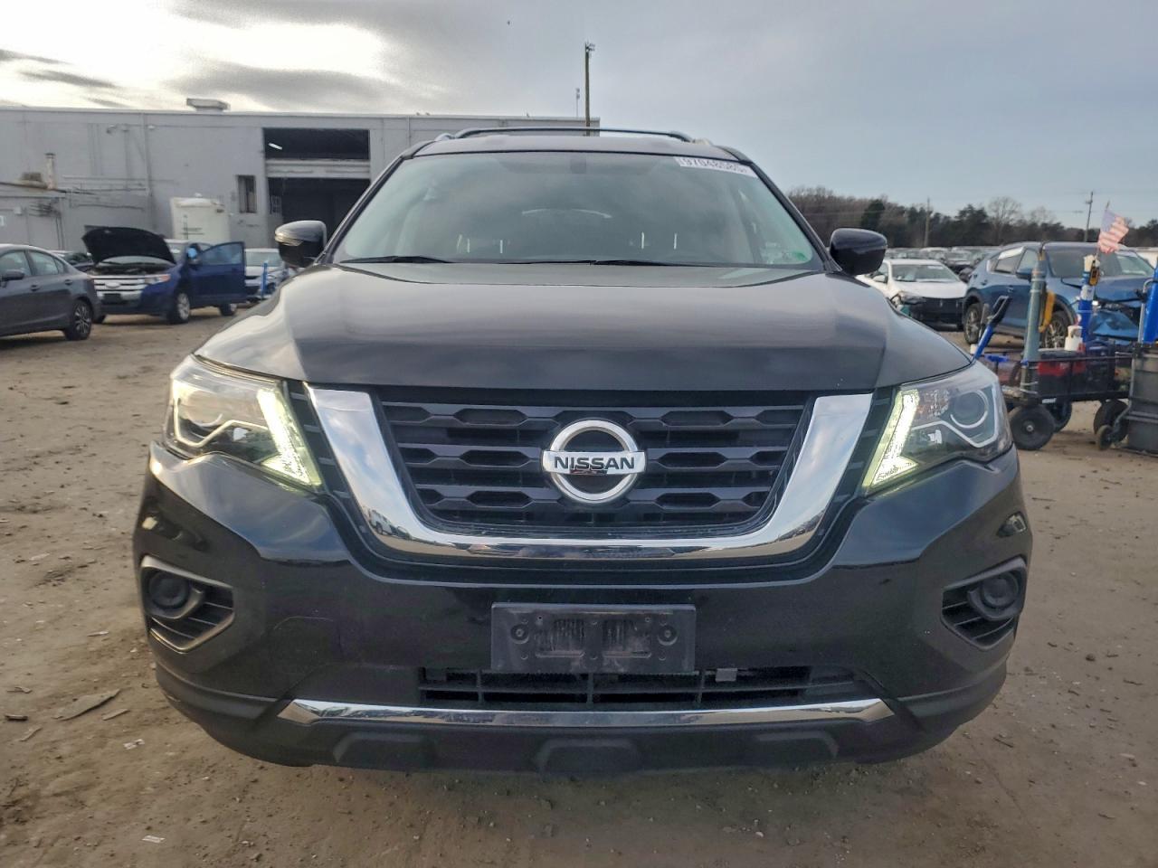 2019 Nissan Pathfinder S - Image 5