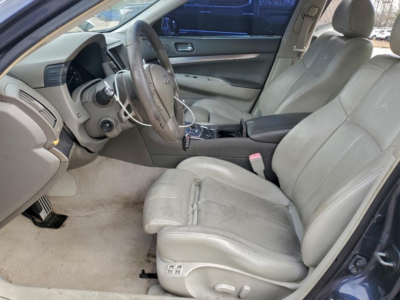 2011 Infiniti G37 - Image 7