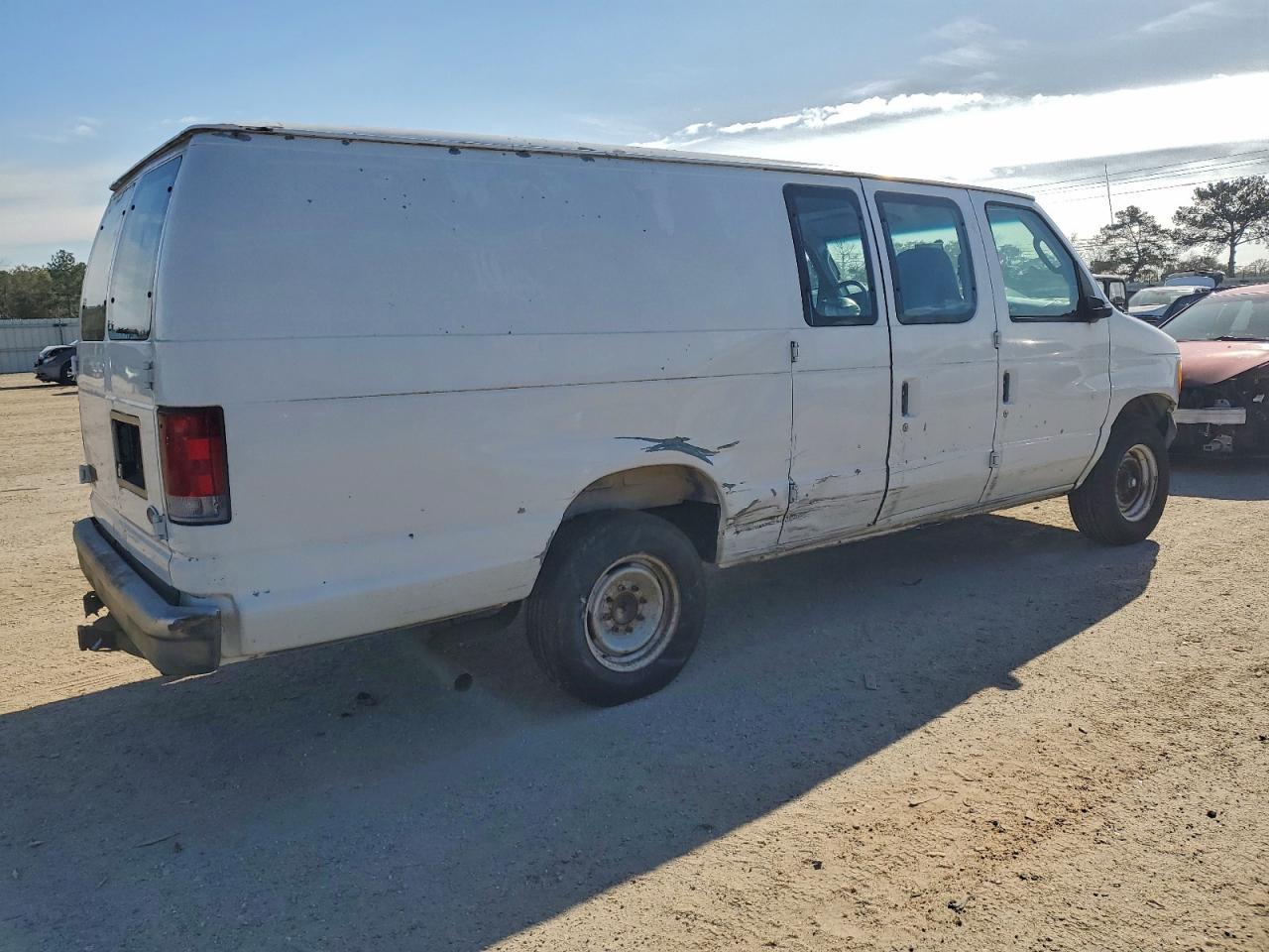 2003 Ford Econoline E250 Van - Фото 3