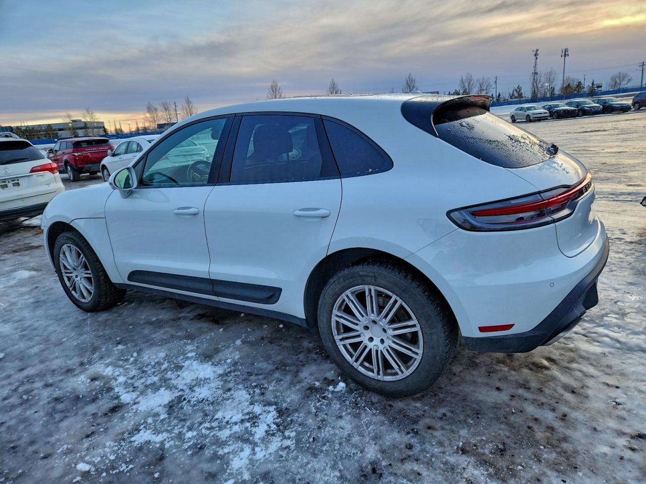 2022 Porsche Macan - Фото 2