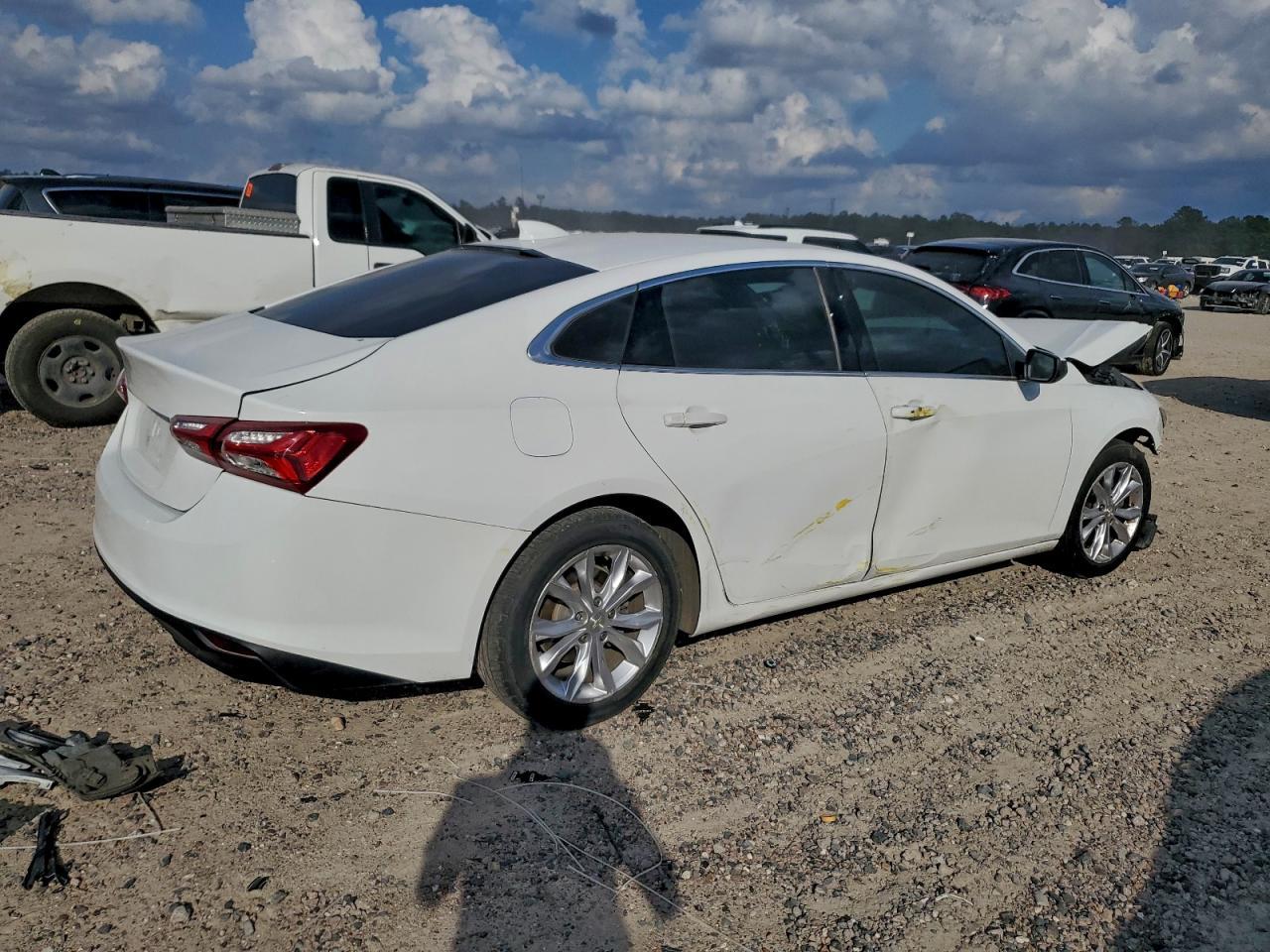 2020 Chevrolet Malibu Lt - Image 3