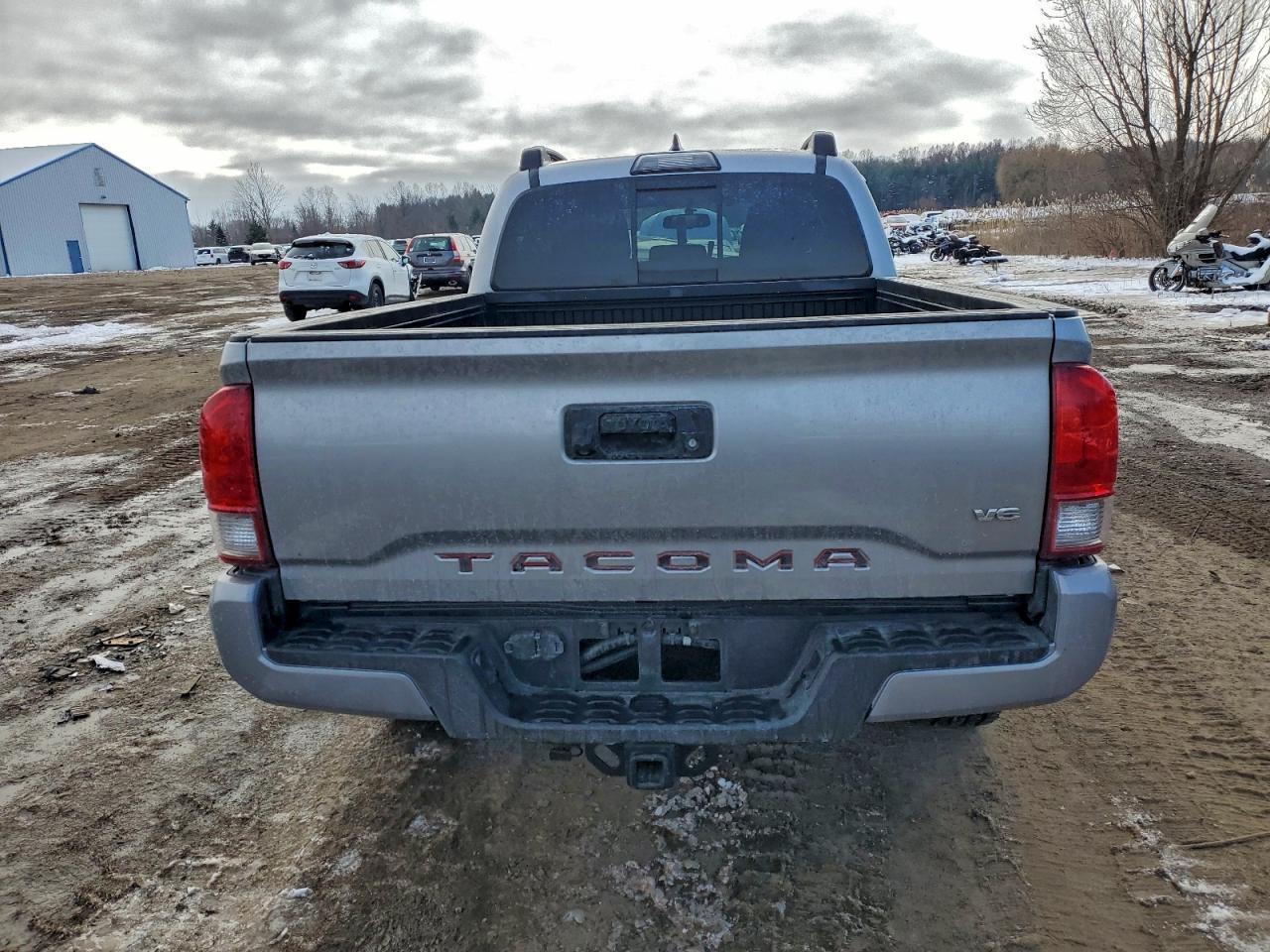 2017 Toyota Tacoma Double Cab - Фото 6