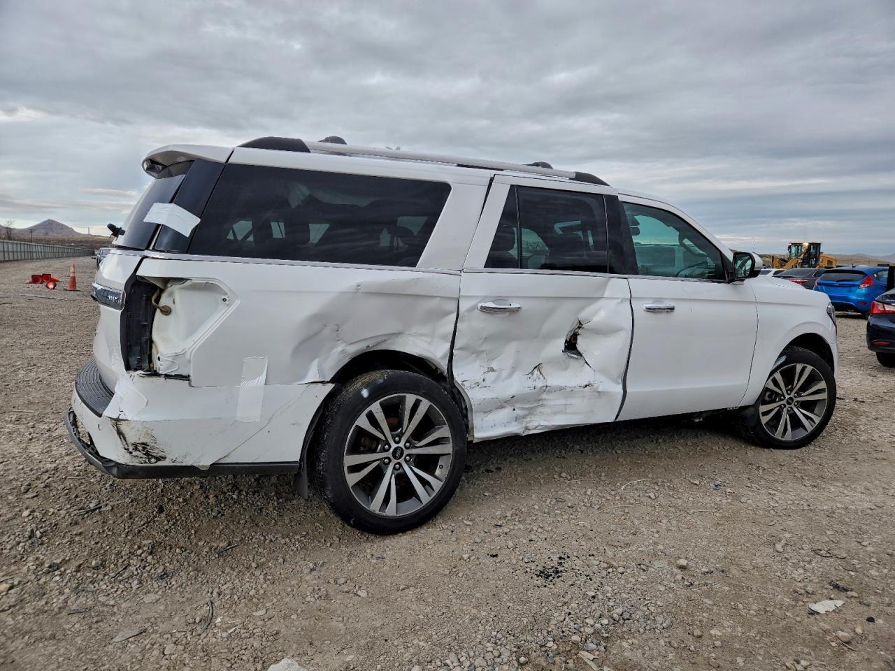 2021 Ford Expedition Max Limited - Image 3