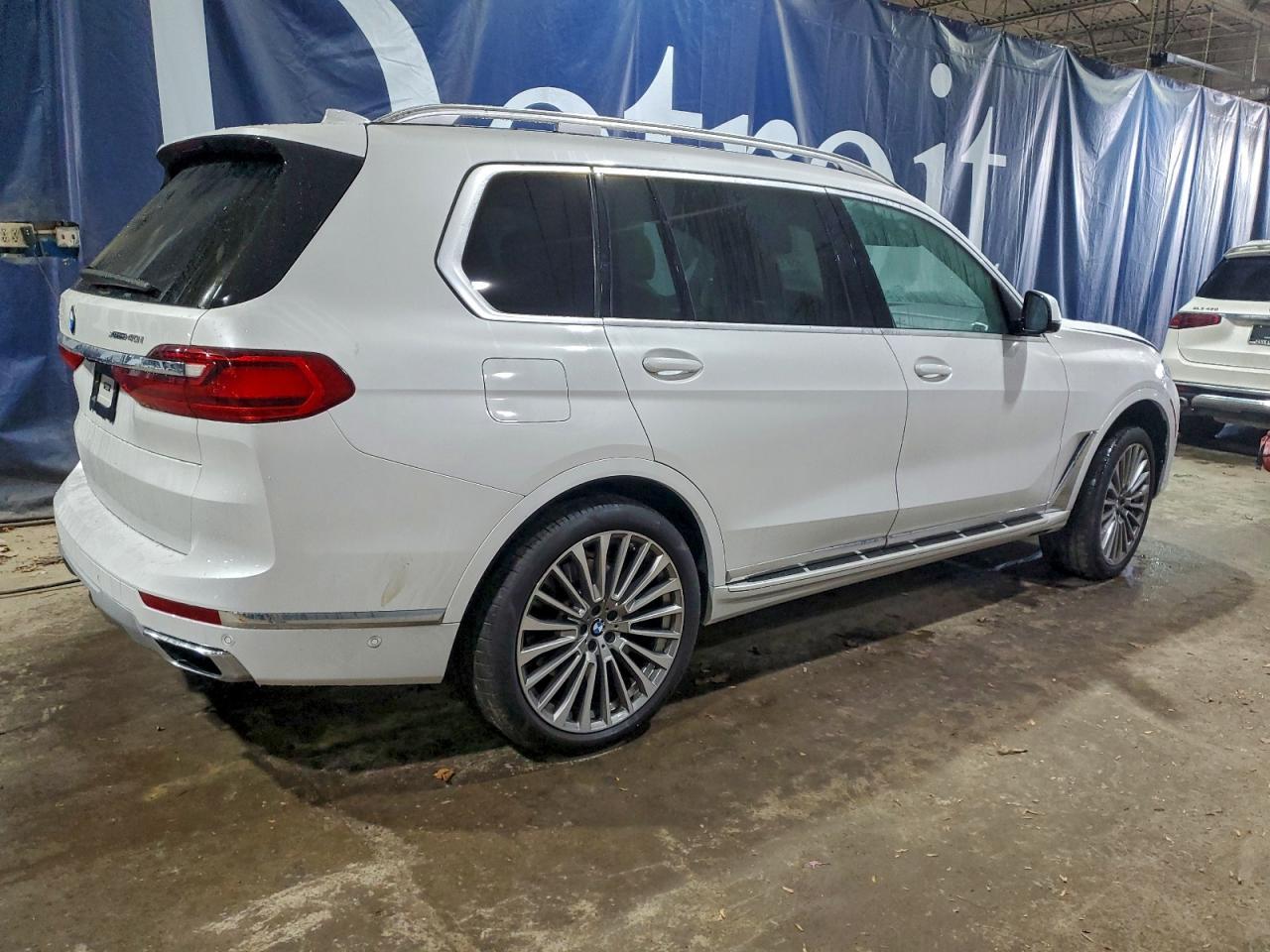 2022 BMW X7 xDrive40I - Image 3