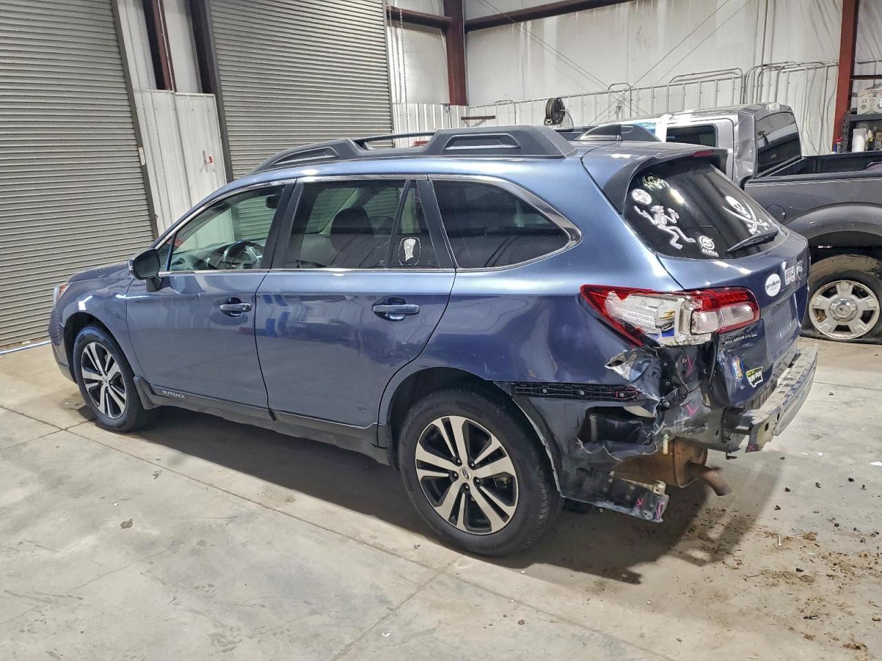 2018 Subaru Outback 2.5I Limited - Image 2
