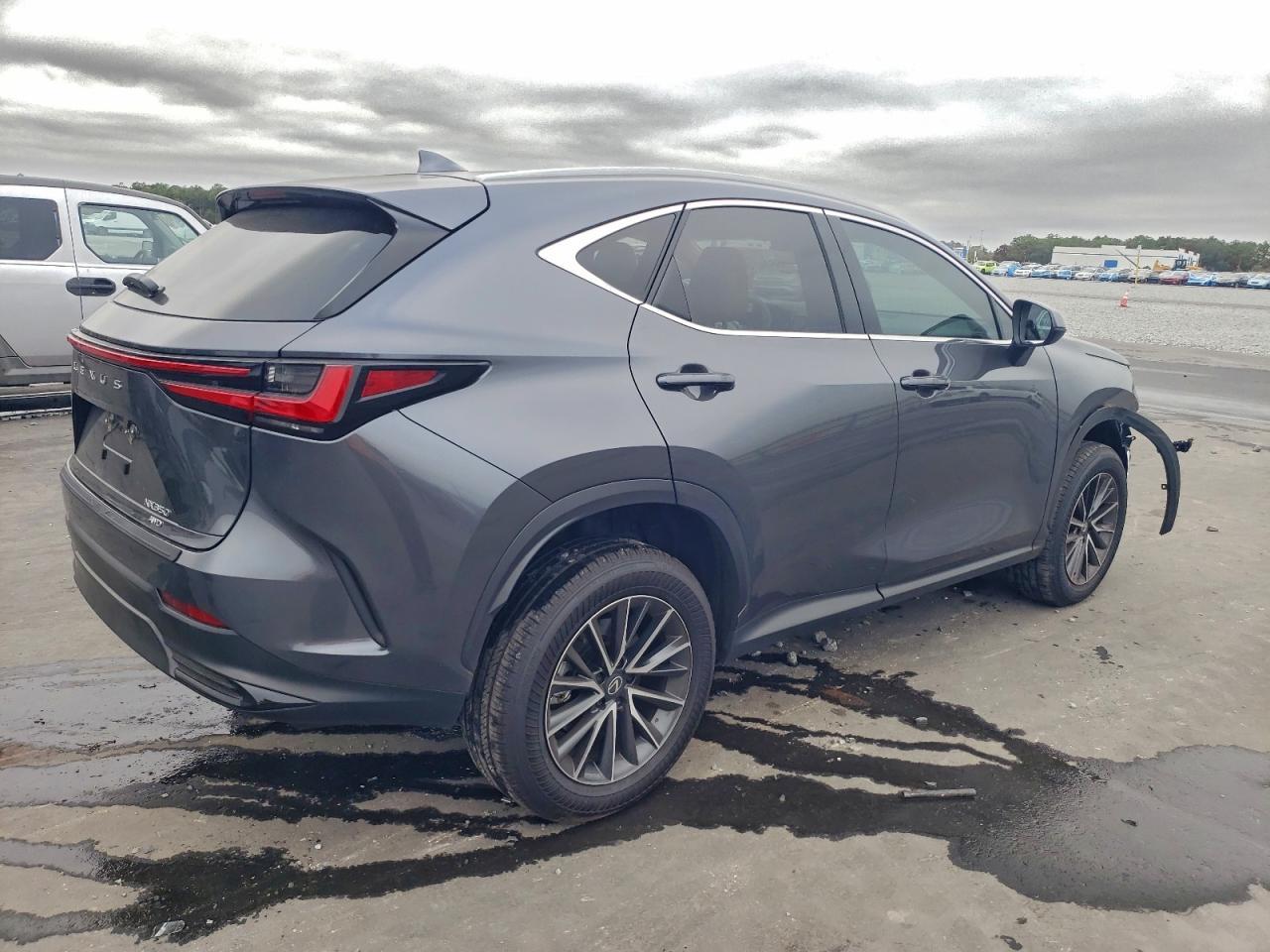 2026 Lexus Nx 350 - Image 3