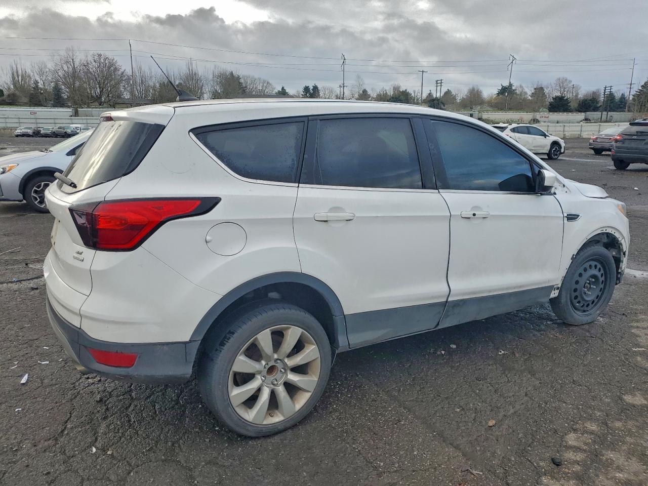 2019 Ford Escape Se - Фото 3