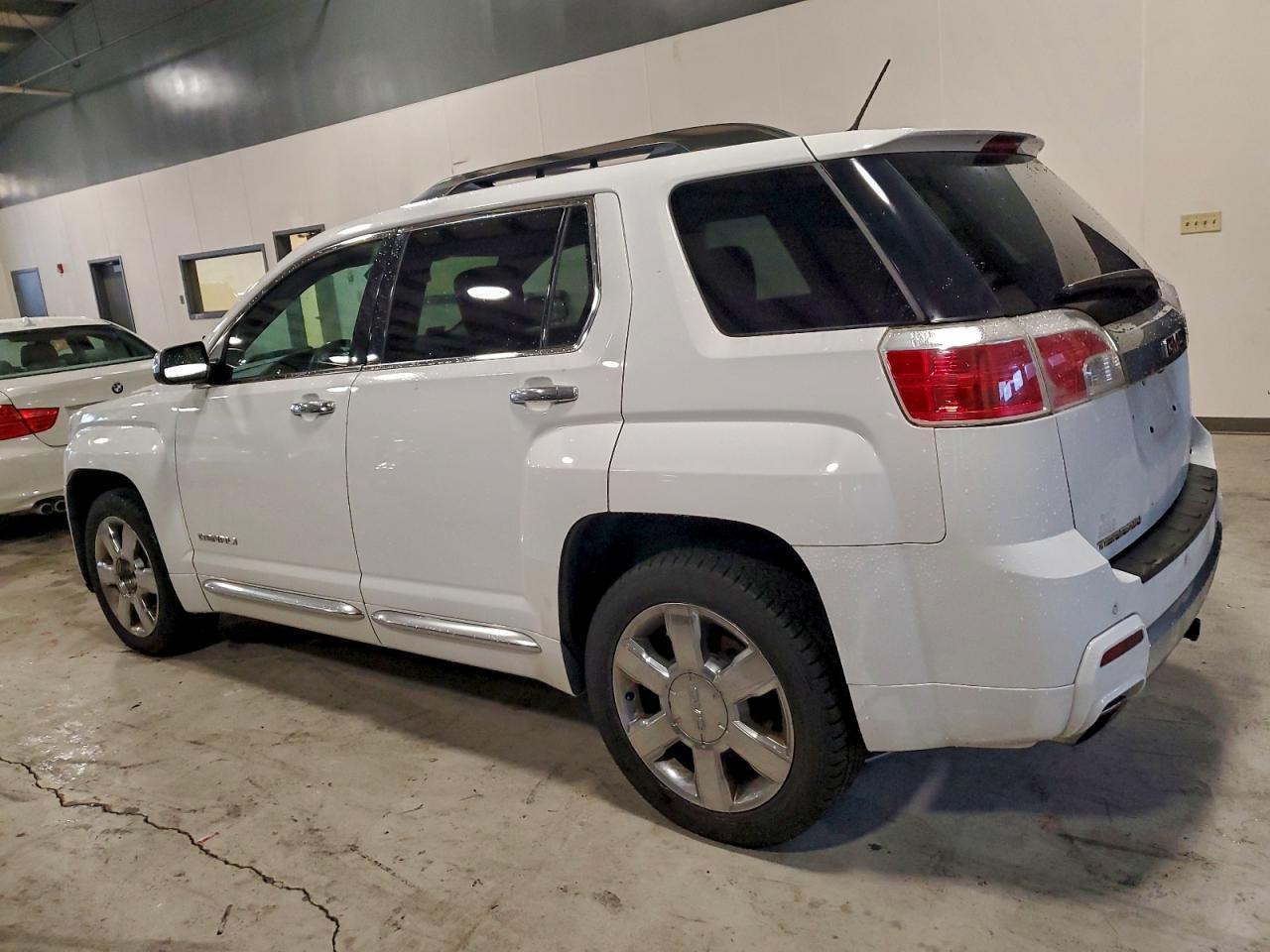 2013 GMC Terrain - Фото 2