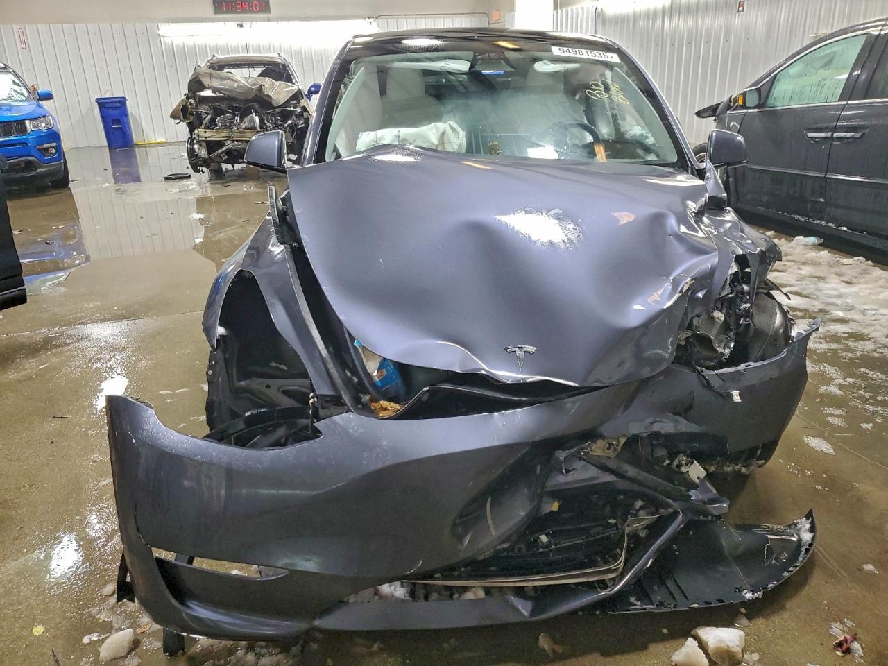 2023 Tesla Model Y - Image 5