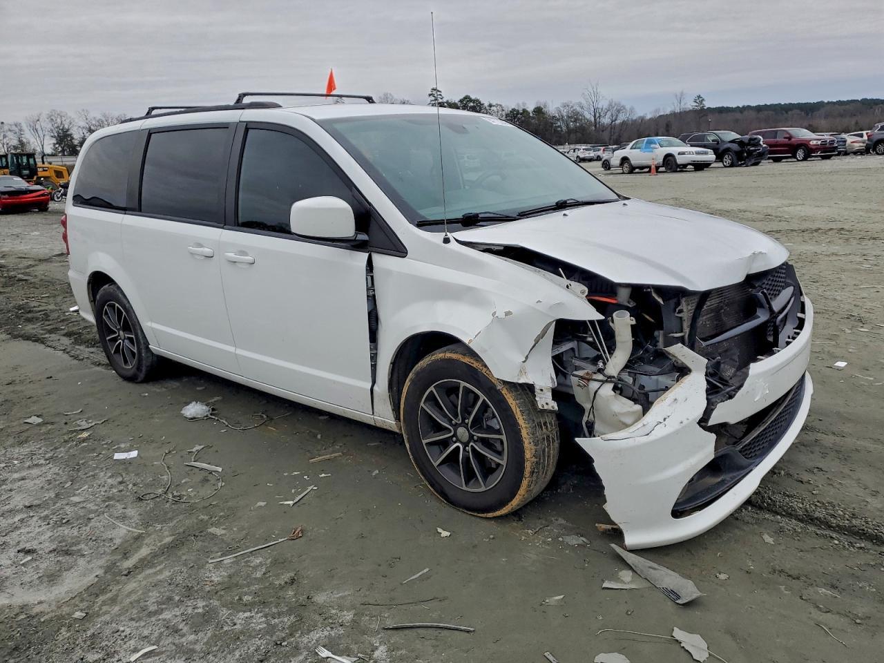 2019 Dodge Grand Caravan Sxt - Image 4
