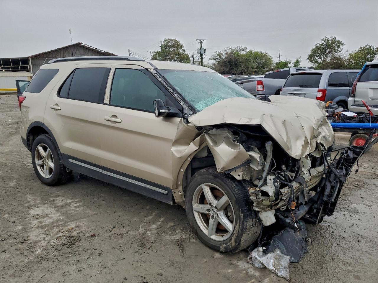 2017 Ford Explorer Xlt - Фото 4