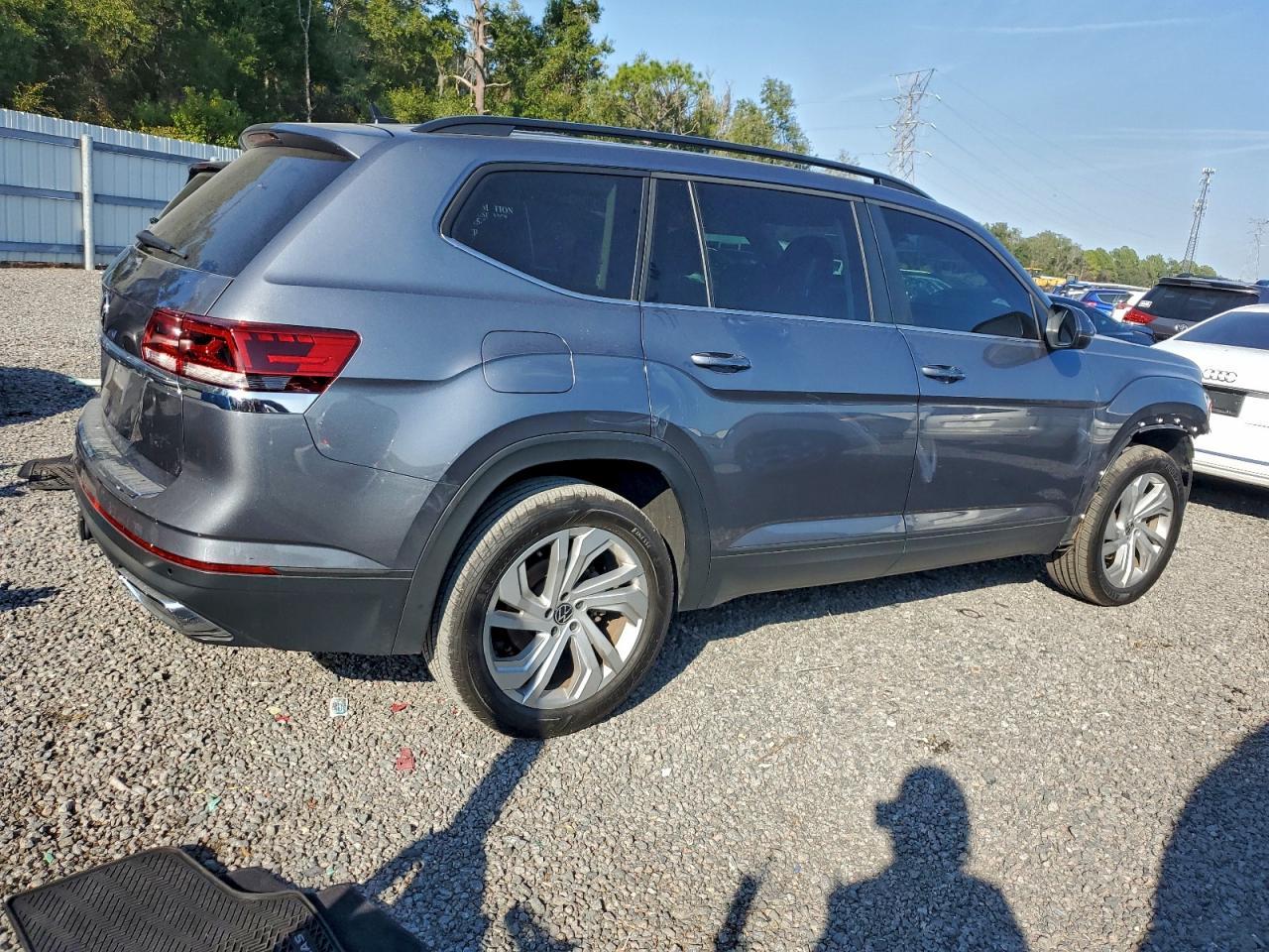 2022 Volkswagen Atlas Se - Фото 3