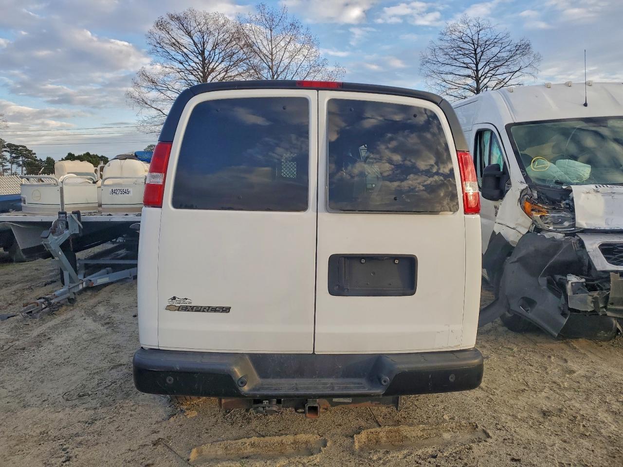 2022 Chevrolet Express G3500 - Фото 6