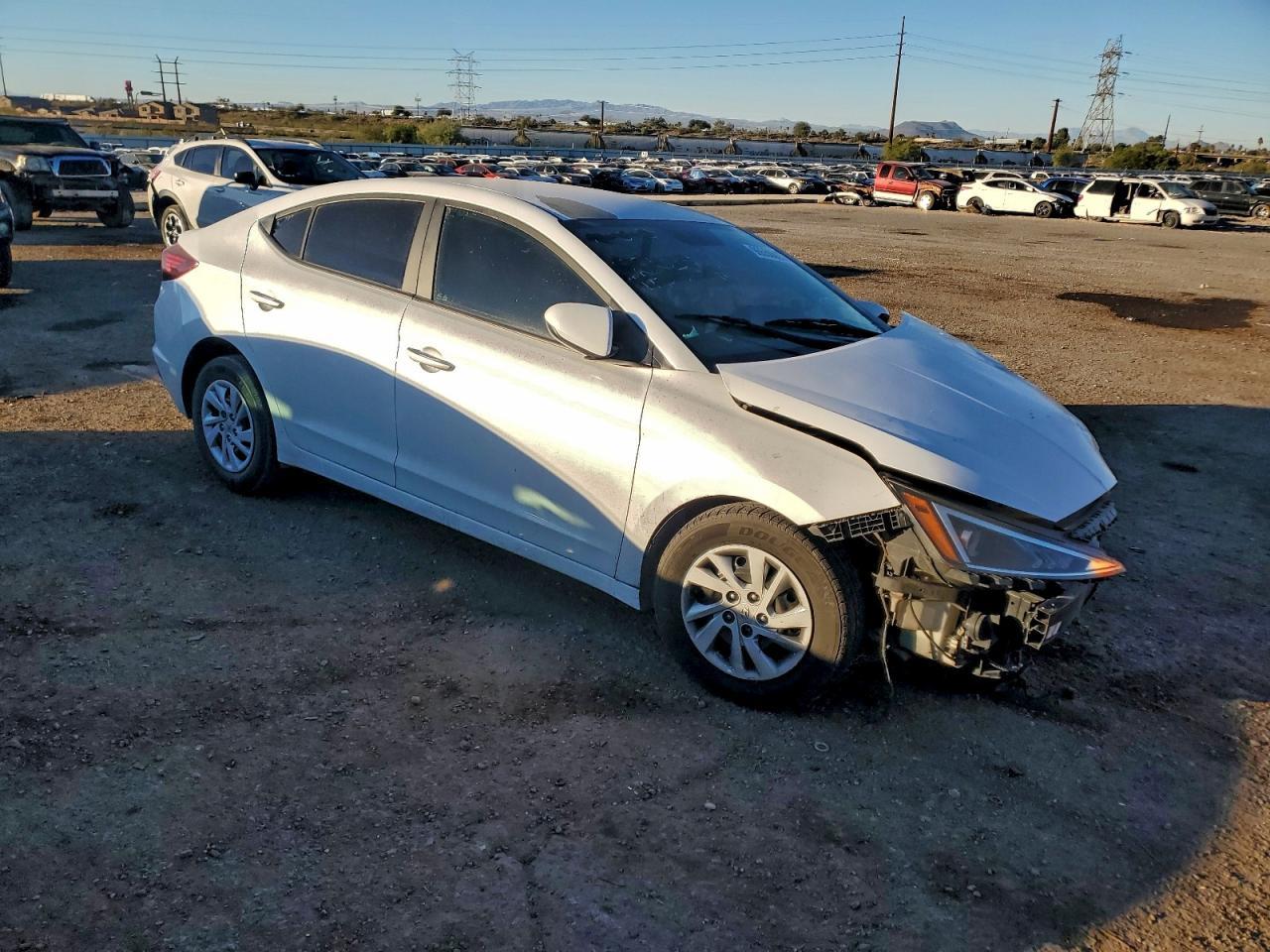 2019 Hyundai Elantra Se - Фото 4