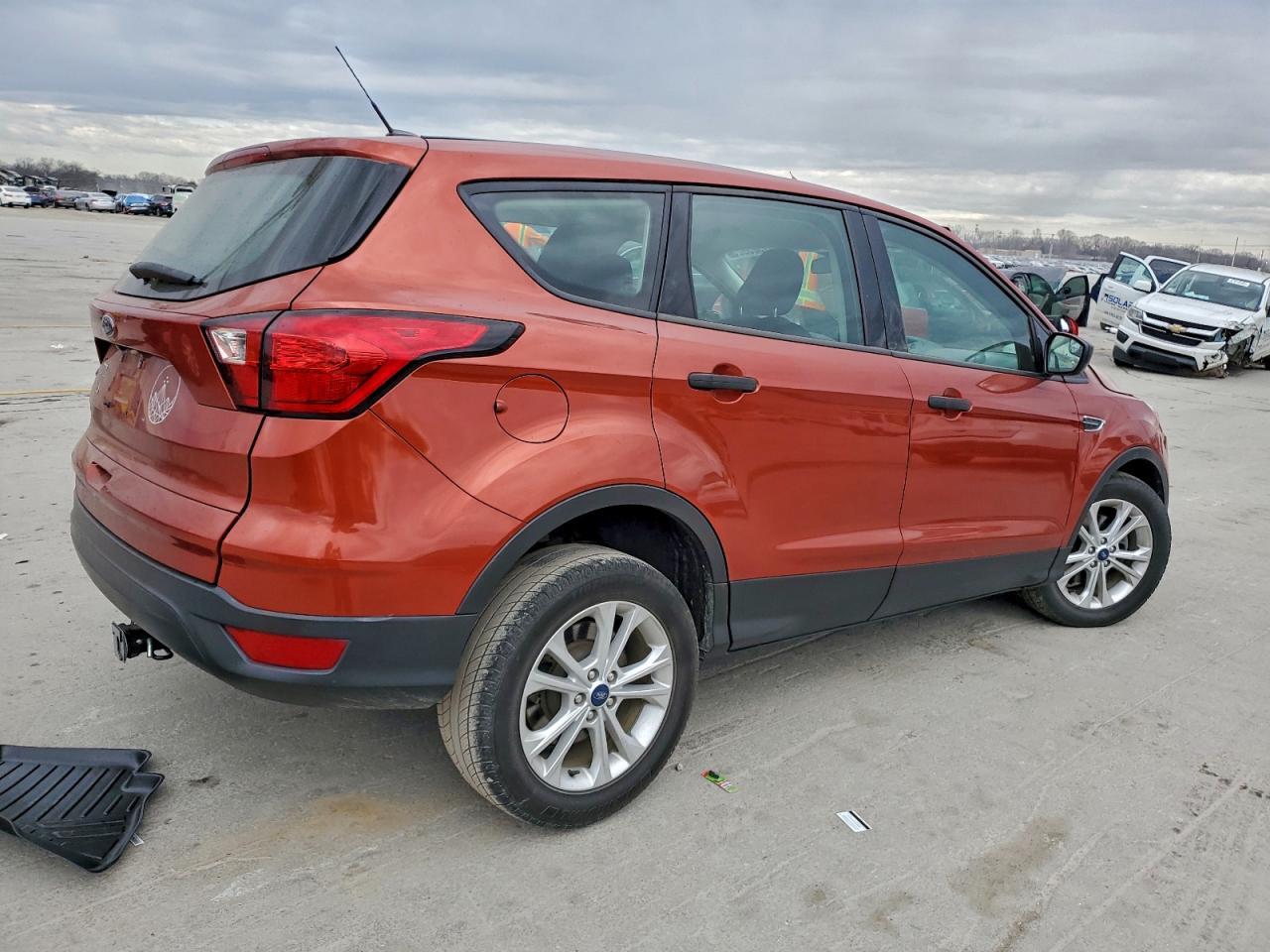 2019 Ford Escape S - Image 3