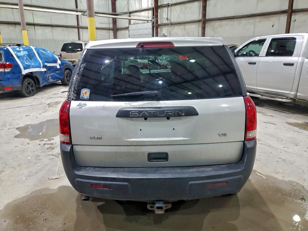 2004 Saturn Vue - Image 6