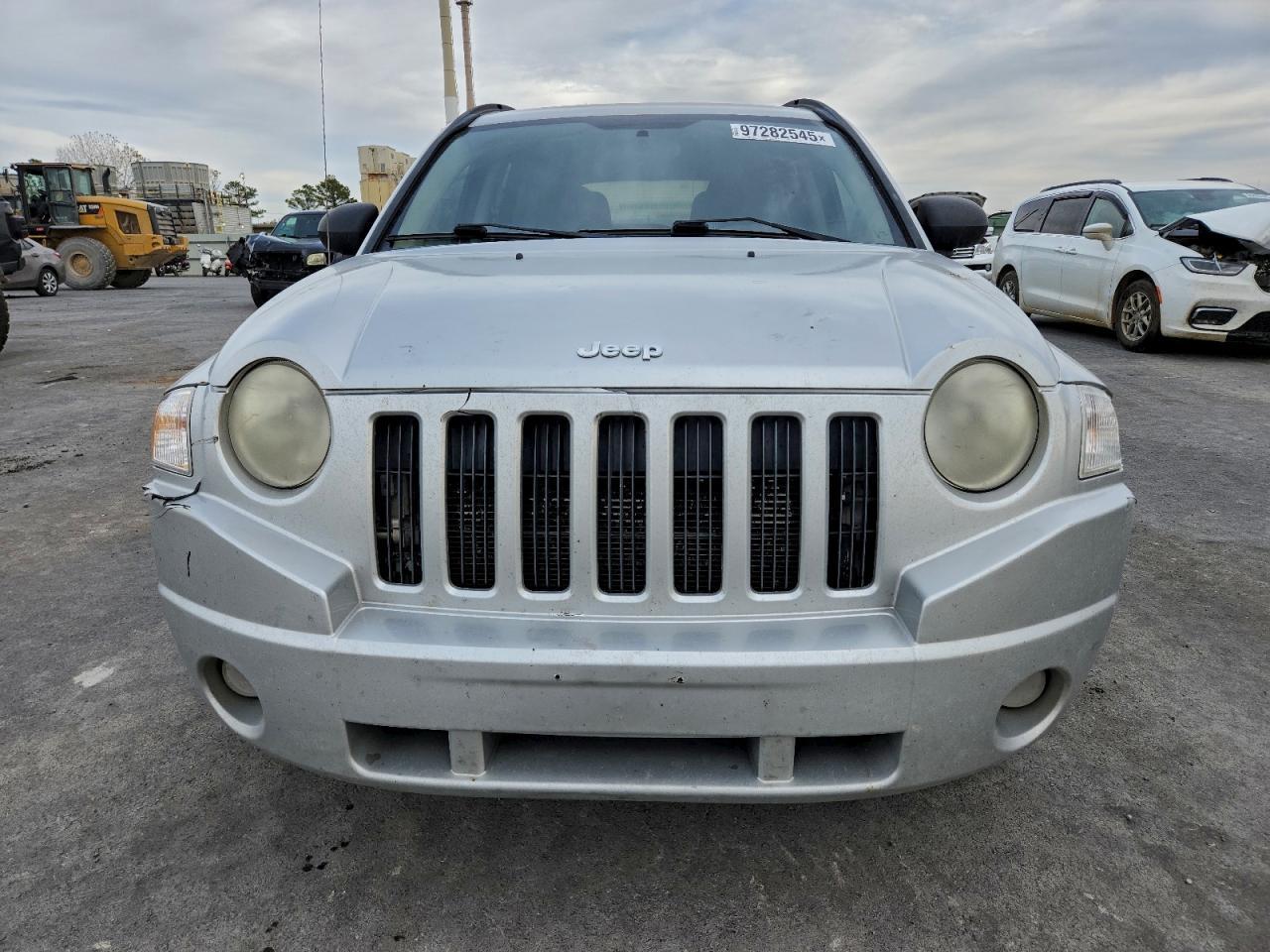 2010 Jeep Compass - Image 5