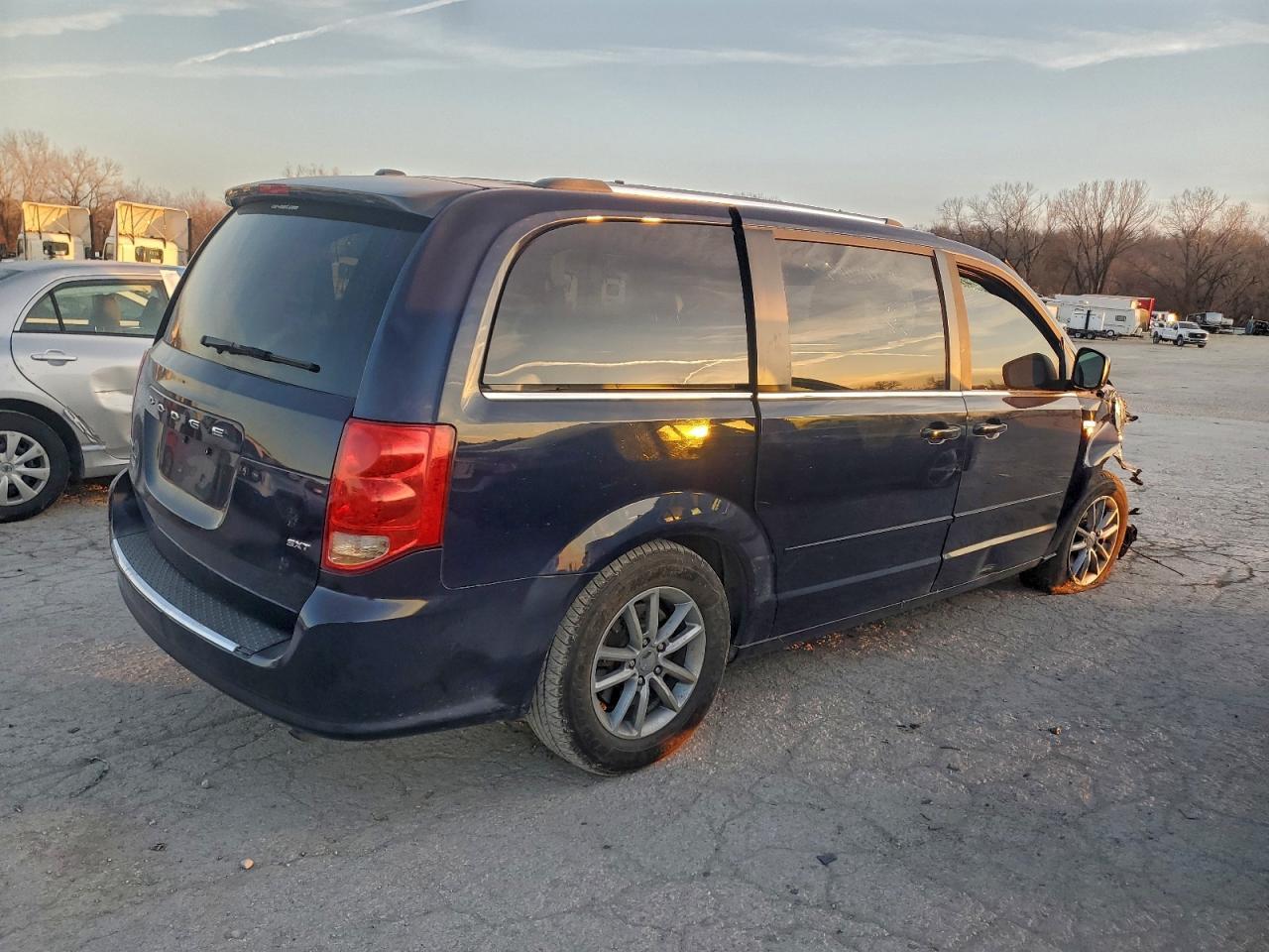 2014 Dodge Grand Caravan Sxt - Фото 3