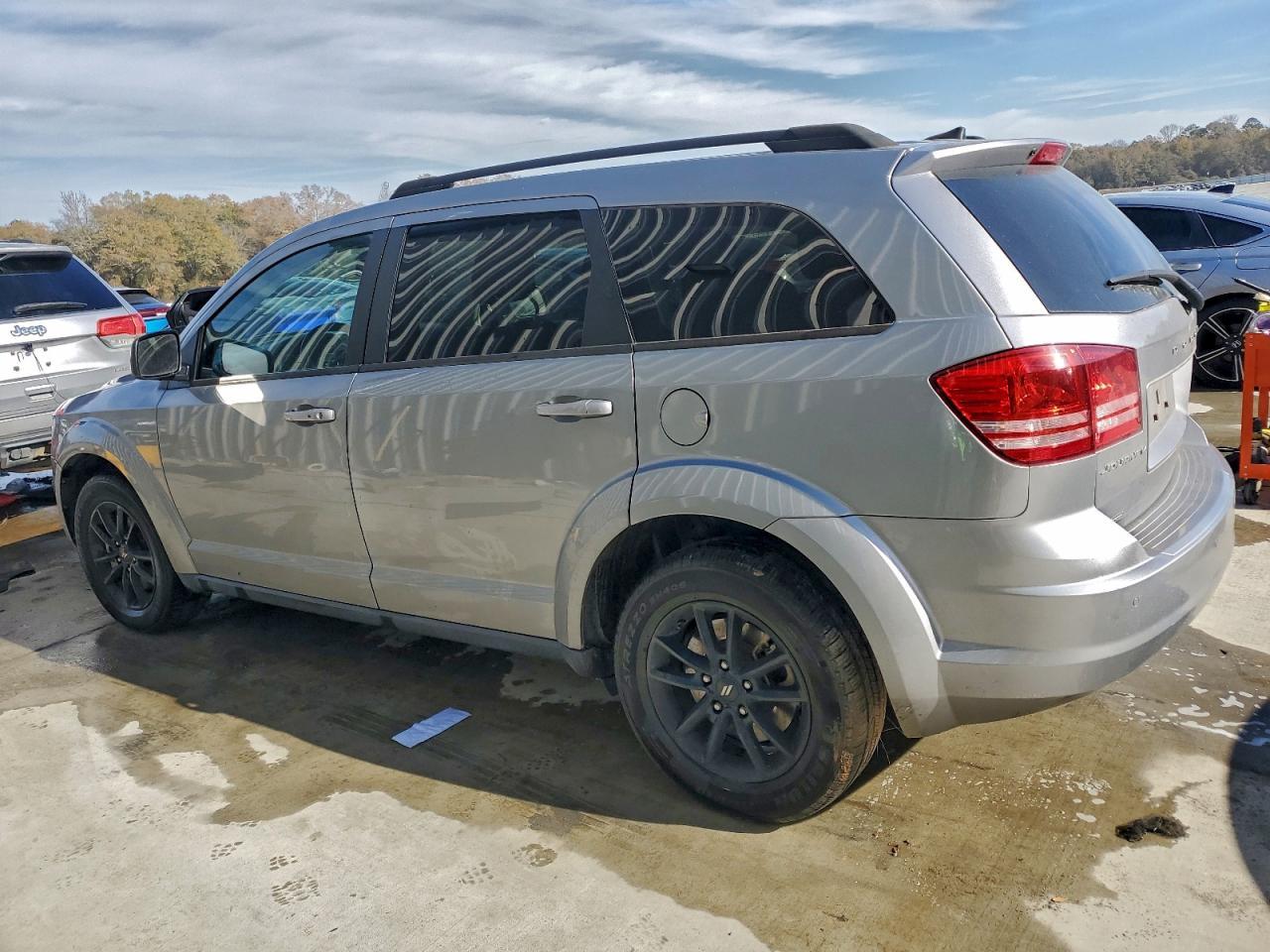 2020 Dodge Journey Se - Фото 2