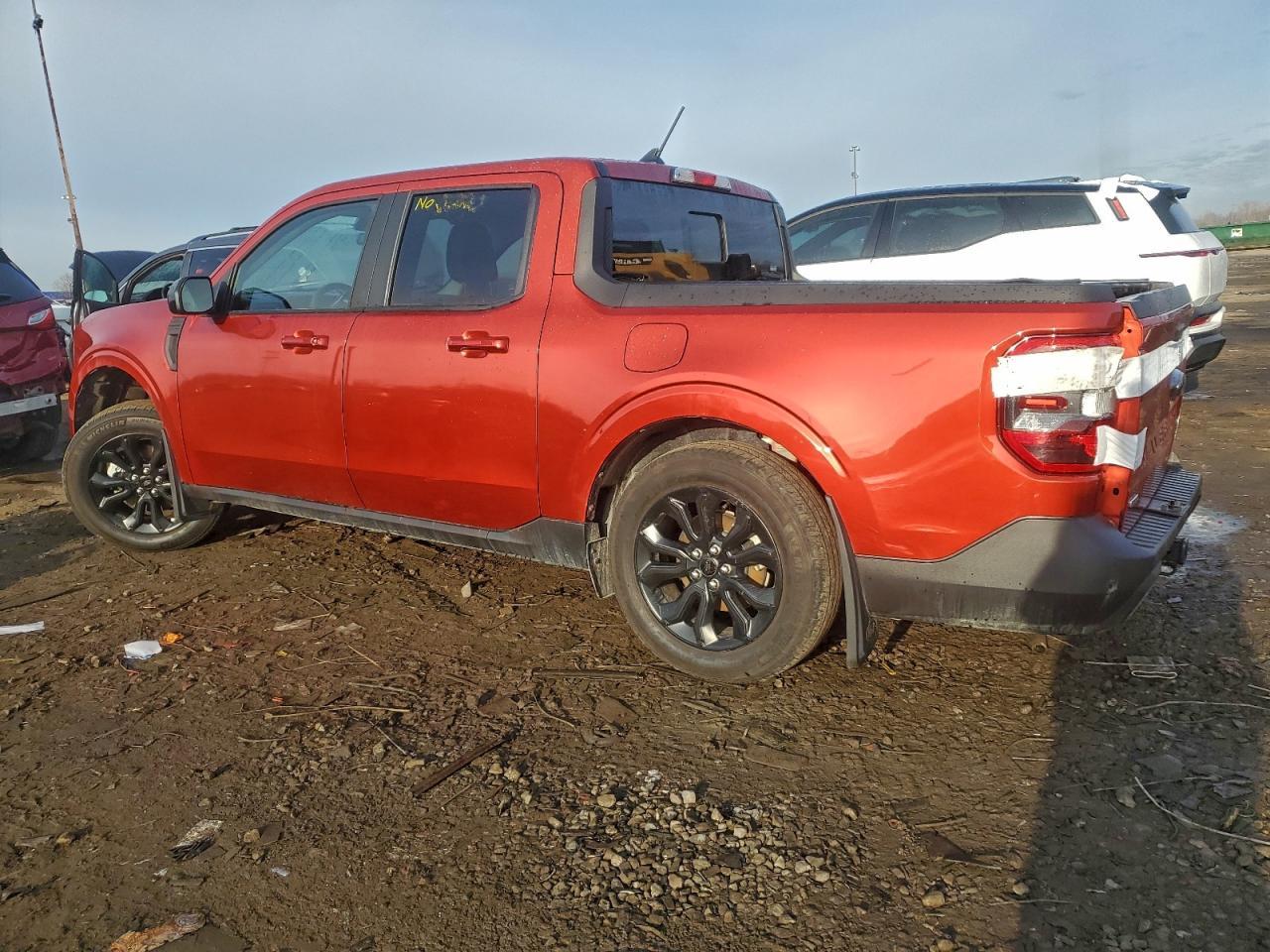 2024 Ford Maverick Lariat - Image 2