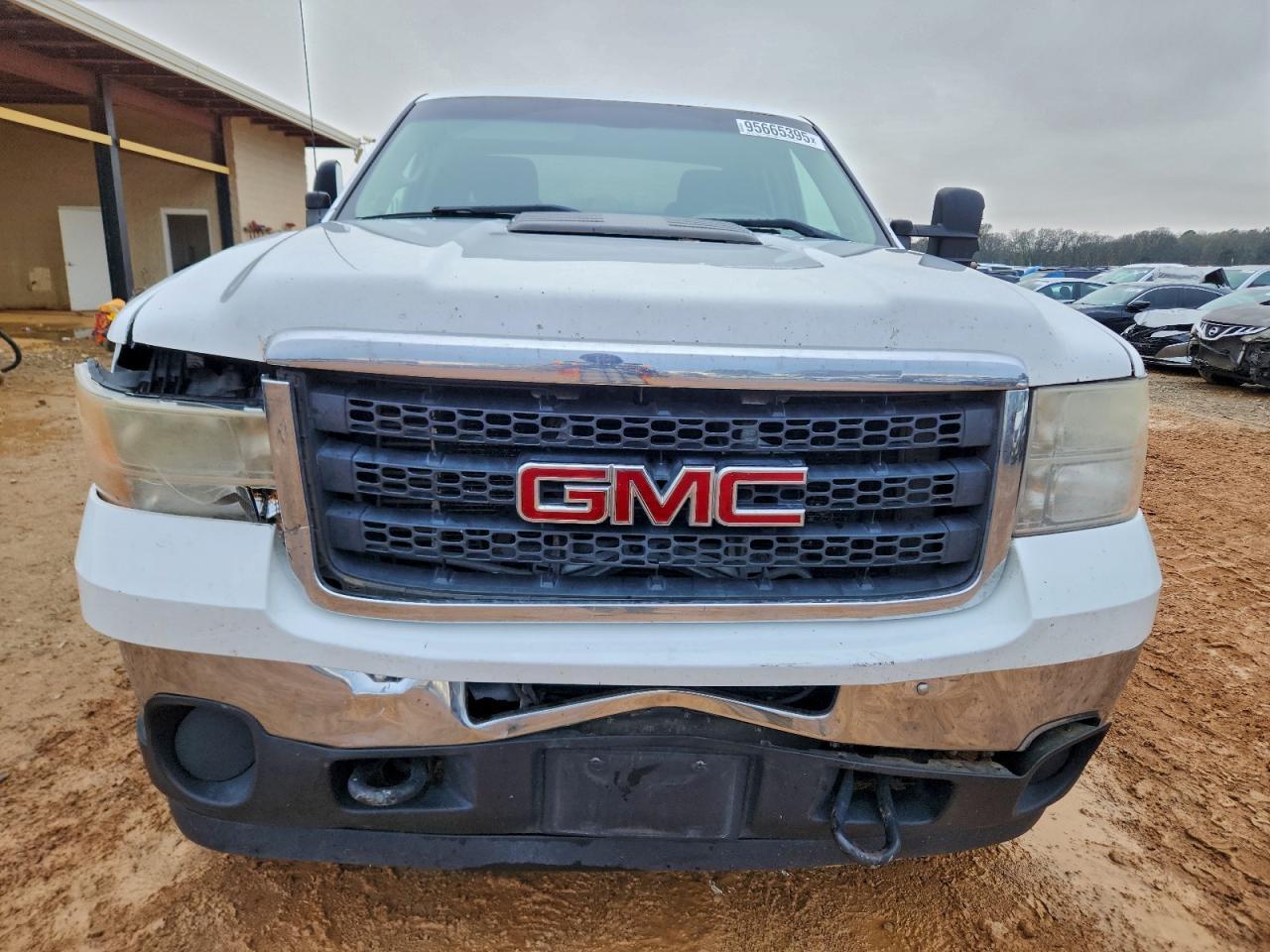 2011 GMC Sierra K2500 Heavy Duty - Image 5