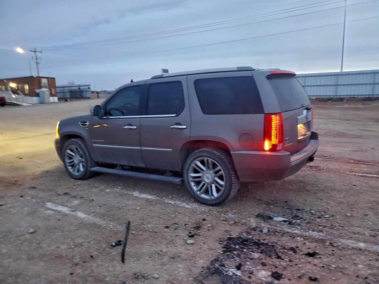 2012 Cadillac Escalade Platinum - Фото 2