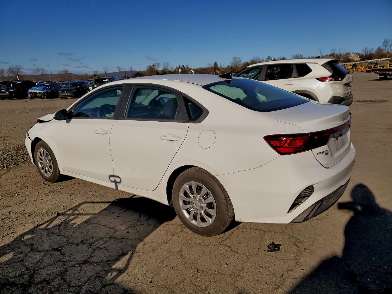 2023 Kia Forte Lx - Image 2