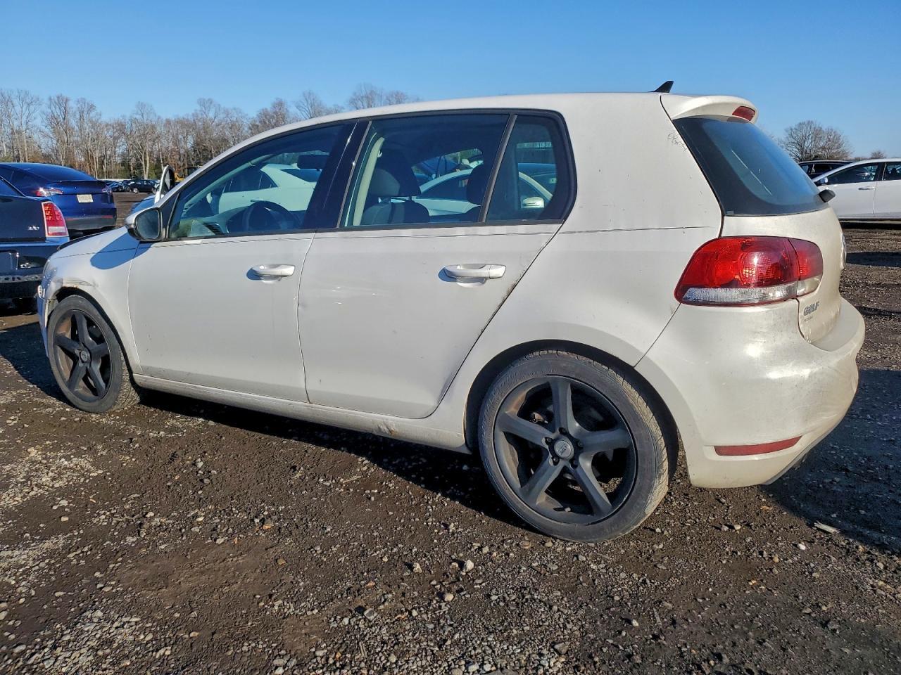 2012 Volkswagen Golf - Image 2