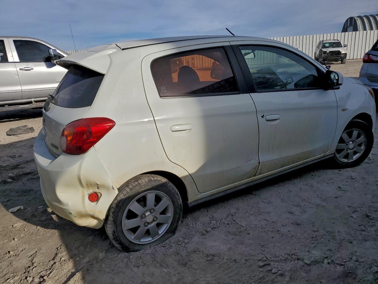 2014 Mitsubishi Mirage Es - Фото 3